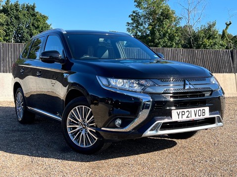 Mitsubishi Outlander PHEV DYNAMIC 1