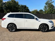 Mitsubishi Outlander PHEV GX 4H 6