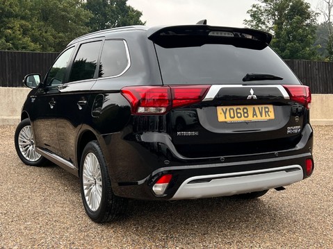 Mitsubishi Outlander PHEV 4HS 2