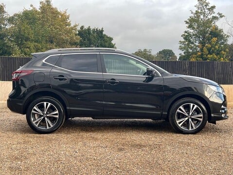 Nissan Qashqai DIG-T N-CONNECTA 3