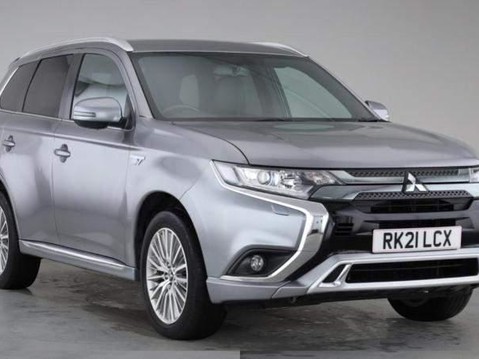 Mitsubishi Outlander PHEV DYNAMIC 1