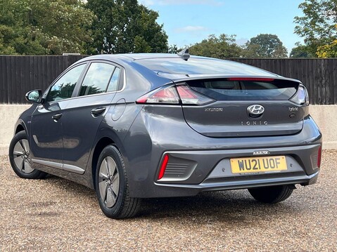 Hyundai IONIQ PREMIUM MHEV 2