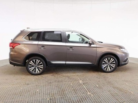 Mitsubishi Outlander JURO 3