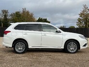 Mitsubishi Outlander PHEV DYNAMIC 3