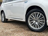 Mitsubishi Outlander PHEV DYNAMIC 10