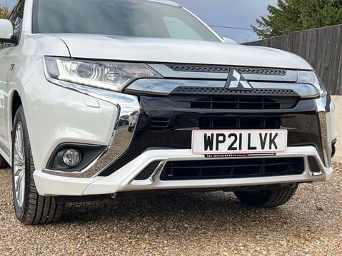 Mitsubishi Outlander PHEV DYNAMIC 12