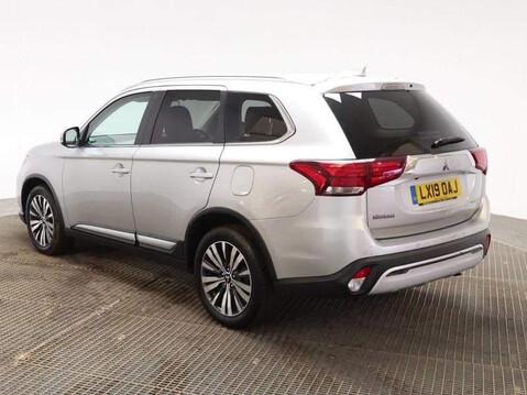 Mitsubishi Outlander 4 2