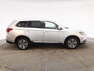 Mitsubishi Outlander 4 3