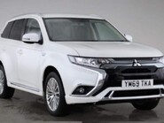 Mitsubishi Outlander PHEV DESIGN 1