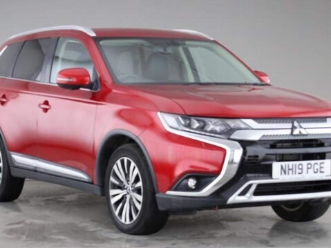 Mitsubishi Outlander EXCEED 1