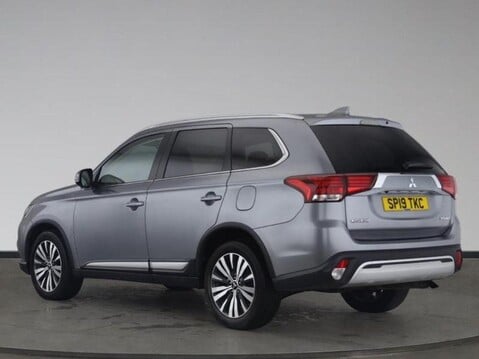 Mitsubishi Outlander 4 2