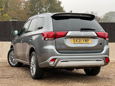 Mitsubishi Outlander PHEV DYNAMIC 2