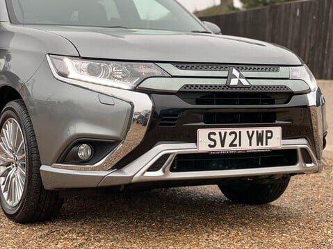 Mitsubishi Outlander PHEV DYNAMIC 14