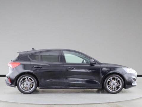 Ford Focus ST-LINE 4