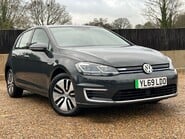 Volkswagen Golf E-GOLF 1