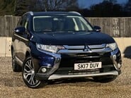 Mitsubishi Outlander DI-D 3 1