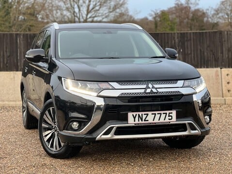 Mitsubishi Outlander EXCEED 1