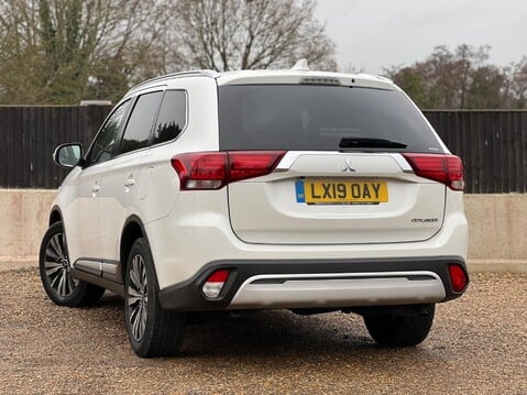 Mitsubishi Outlander 4 2