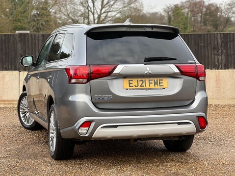 Mitsubishi Outlander PHEV DYNAMIC 2