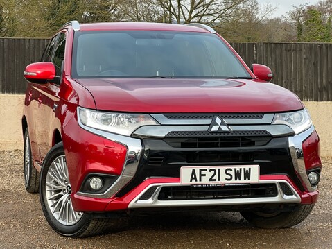 Mitsubishi Outlander PHEV DYNAMIC 1