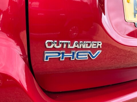 Mitsubishi Outlander PHEV DYNAMIC 34