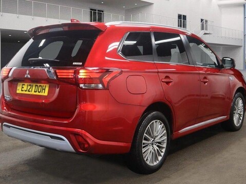 Mitsubishi Outlander PHEV DYNAMIC 3