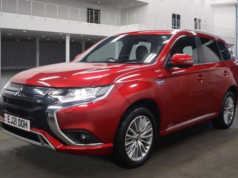 Mitsubishi Outlander PHEV DYNAMIC 4