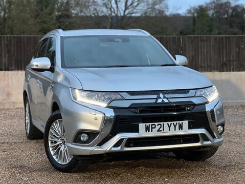 Mitsubishi Outlander PHEV DYNAMIC SAFETY 1