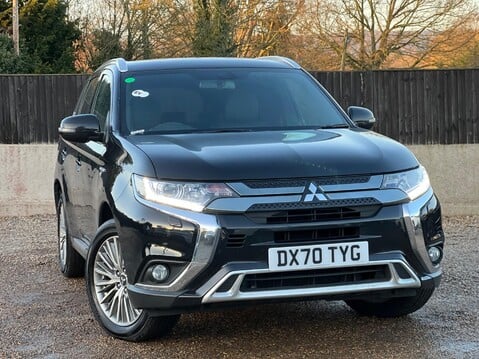 Mitsubishi Outlander PHEV DYNAMIC 1