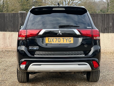 Mitsubishi Outlander PHEV DYNAMIC 8