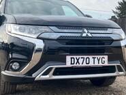 Mitsubishi Outlander PHEV DYNAMIC 16