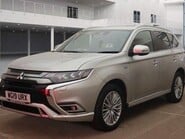 Mitsubishi Outlander PHEV 4HS 4