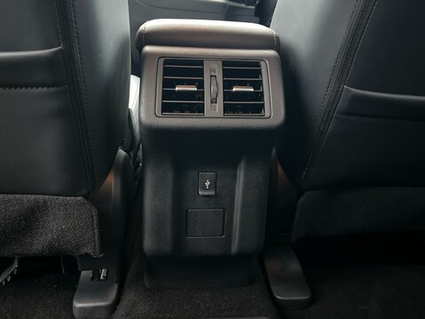 Mitsubishi Outlander PHEV DYNAMIC SAFETY 34