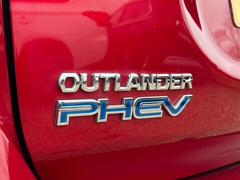 Mitsubishi Outlander PHEV DYNAMIC SAFETY 36