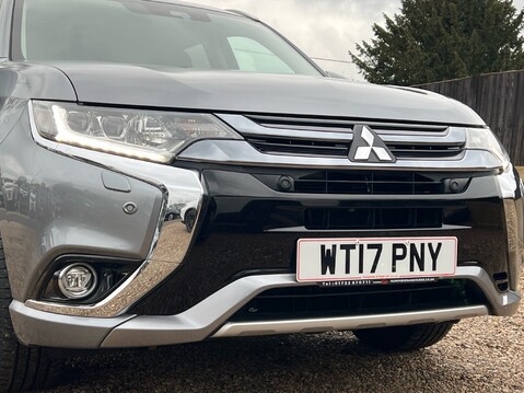 Mitsubishi Outlander PHEV 4HS 16