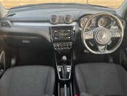 Suzuki Swift SZ5 DUALJET MHEV 10