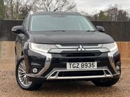 Mitsubishi Outlander PHEV DESIGN 1