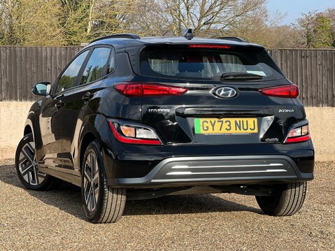 Hyundai KONA SE CONNECT 2