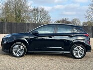 Hyundai KONA SE CONNECT 6