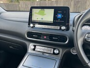 Hyundai KONA SE CONNECT 12