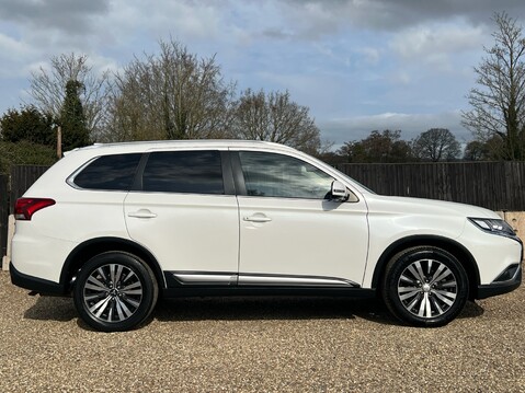 Mitsubishi Outlander 4 5