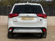 Mitsubishi Outlander 4 8