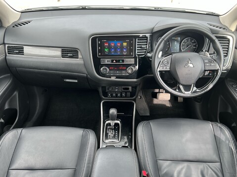 Mitsubishi Outlander 4 10