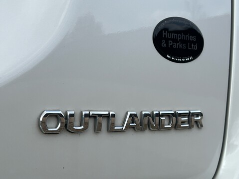 Mitsubishi Outlander 4 35