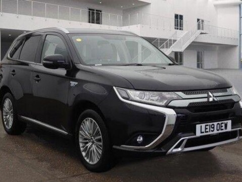 Mitsubishi Outlander PHEV JURO 1