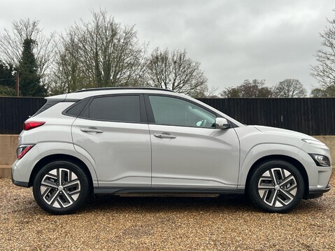 Hyundai KONA PREMIUM 5