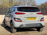 Hyundai KONA PREMIUM 2