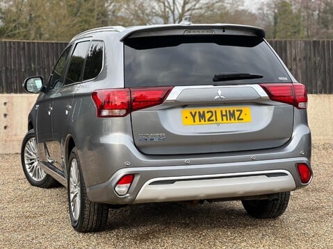 Mitsubishi Outlander PHEV DYNAMIC SAFETY 2