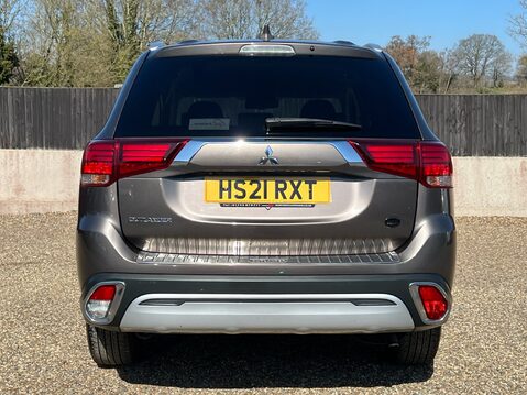 Mitsubishi Outlander DESIGN 8