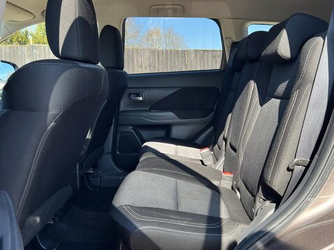 Mitsubishi Outlander DESIGN 9